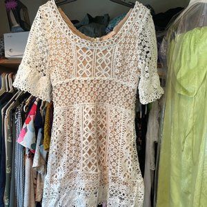 Hidden Label White Mini Scoop Neckline Short Sleeve Solid Cut Outs Size S